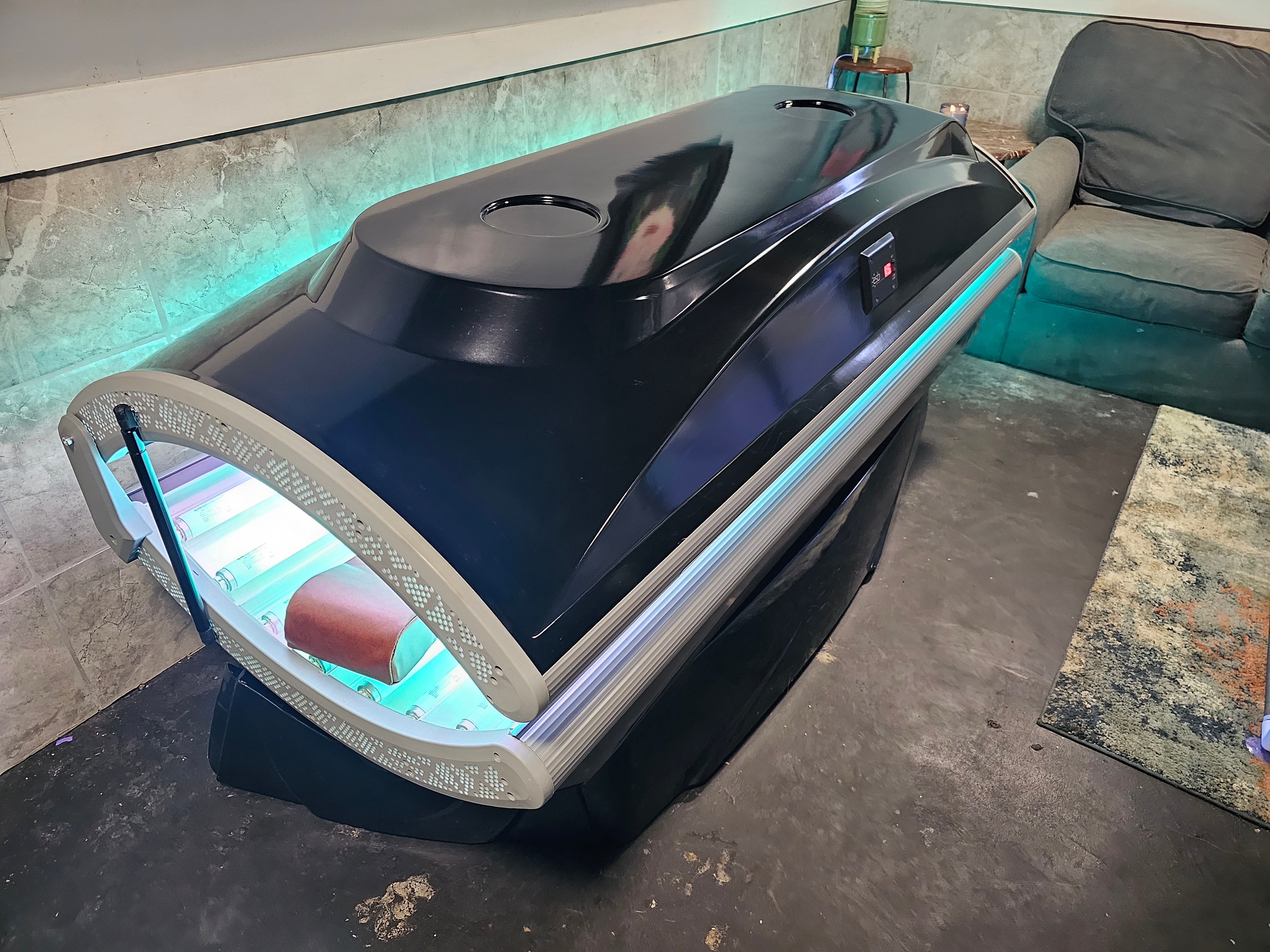 ESB Avalon 16 Tanning Bed - 110v