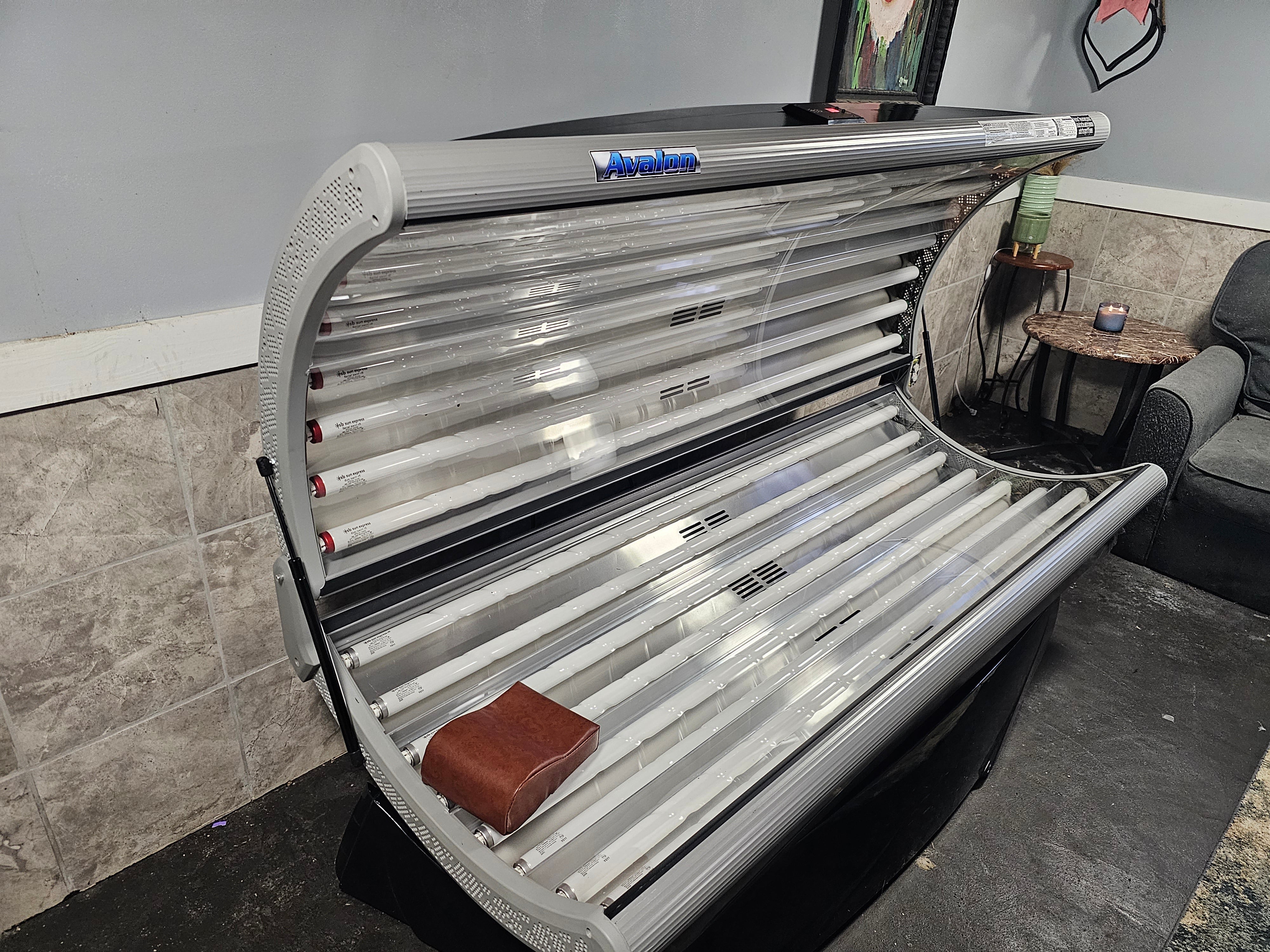 ESB Avalon 16 Tanning Bed - 110v