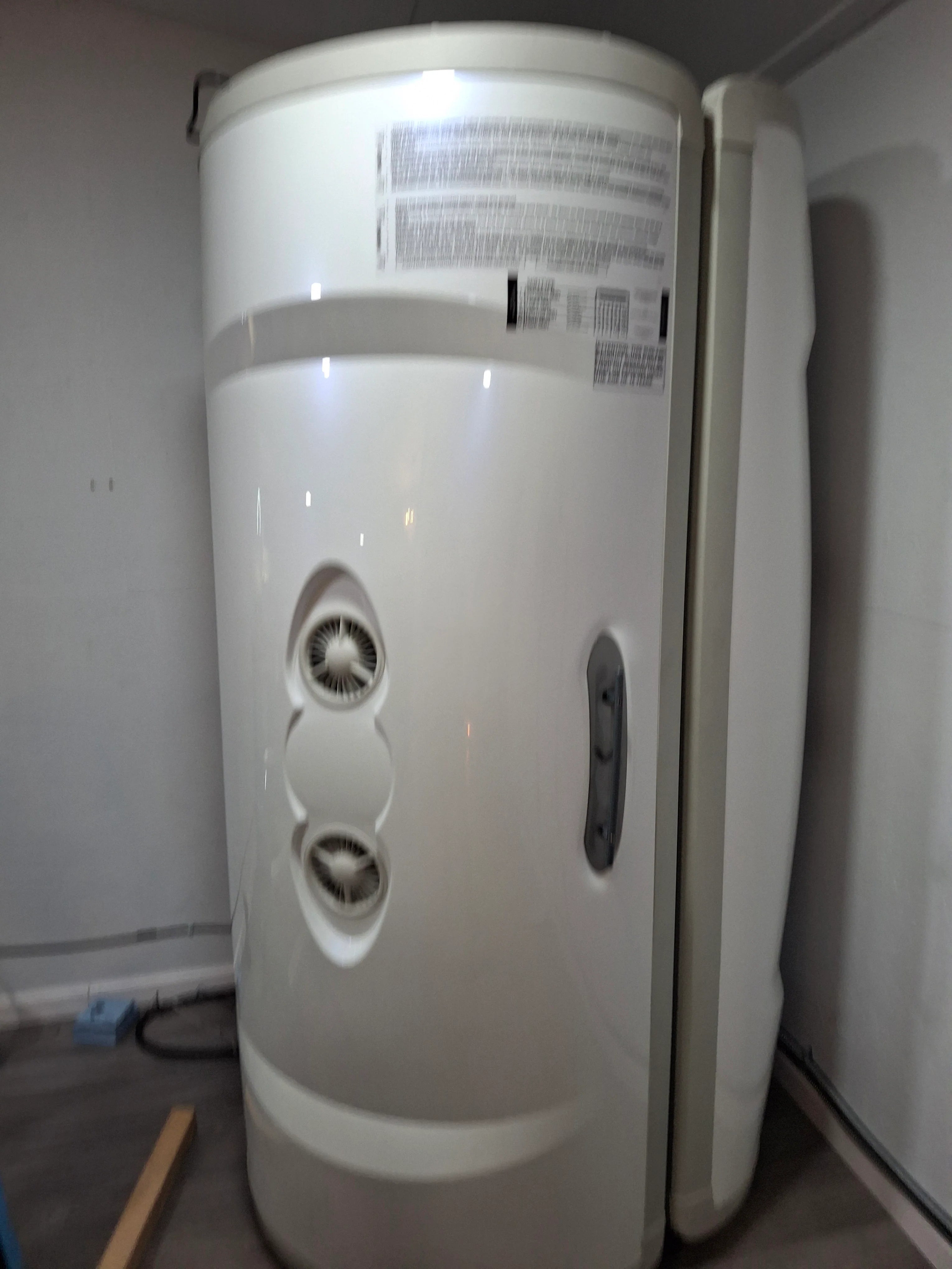 ProSun V3 Hybrid – 10 Min Level 4 Stand Up Tanning and Red Light Booth